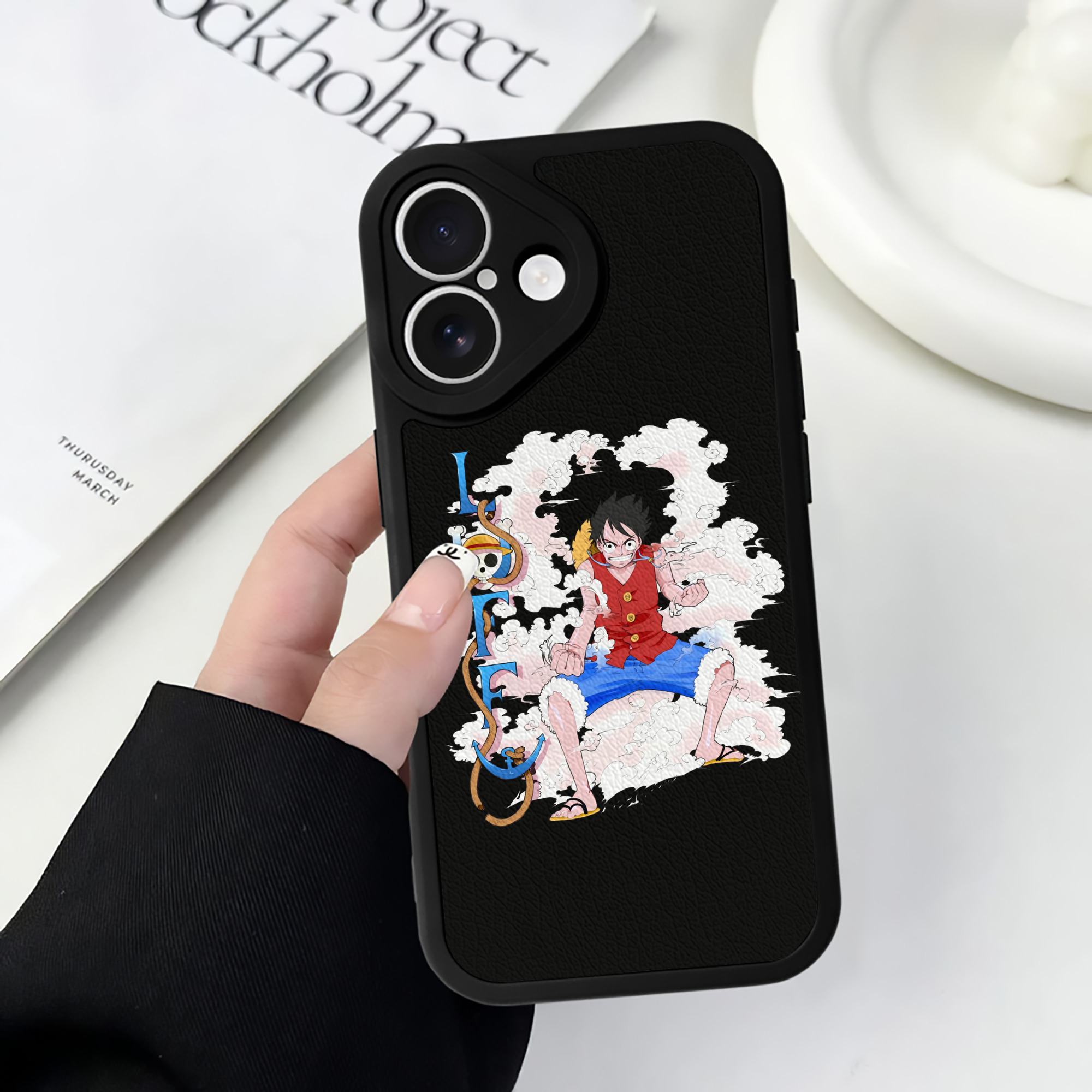 （画像用） ワンピース モンキー・D・ルフィ ONE PIECE Monkey D. Luffy 【iPhone 16シリーズ対応】シリコンスマホケース（レザー調） 材質：シリコン
